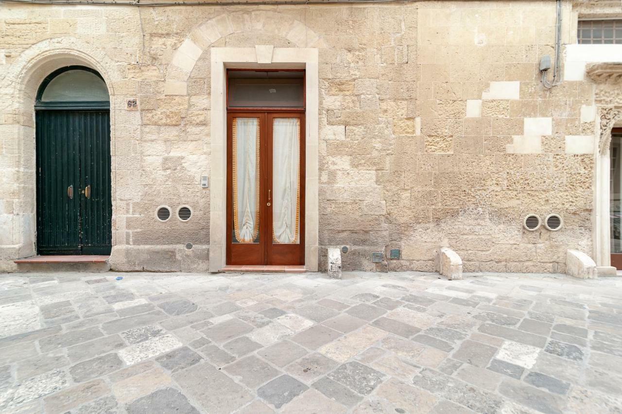 Dimora Dei Baroni Apartment Lecce Exterior photo